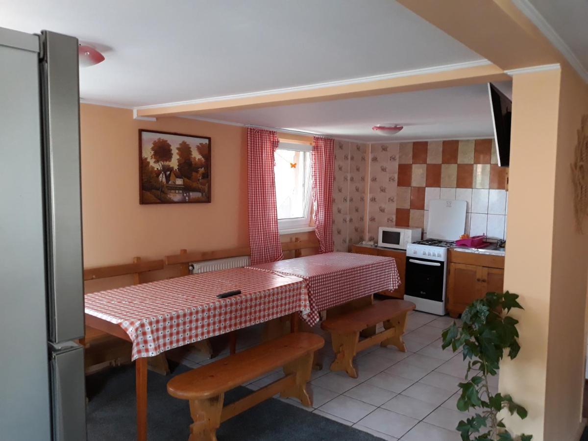 Molnar Vendeghaz Bed and Breakfast Praid Buitenkant foto